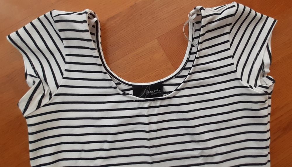 Sukienka mini w paski, marynarska od Reserved r.M