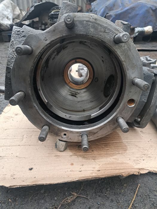 Краз 260 6437Полуось цапфа ступица