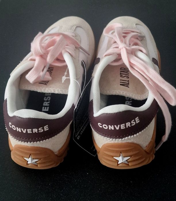 Sneakersy płaskie "Converse".