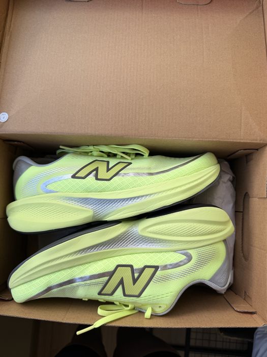 Бігові кросівки/ кросівки new balance
