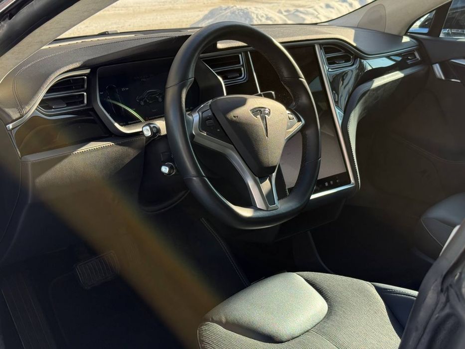 2015 Tesla model S 70D