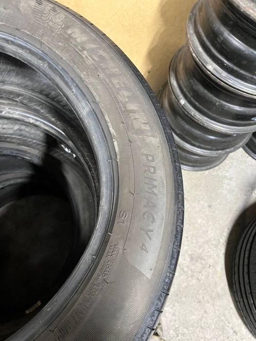 Пара літньої гуми 215/55/17 Michelin