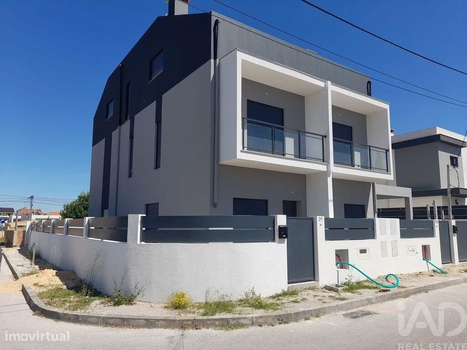 Casa / Villa T4 em Fernão Ferro de 160,00 m2