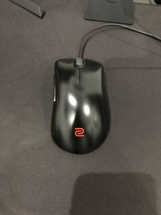 Rato Gaming ZOWIE EC2-B + Tapete HyperX + Dongle