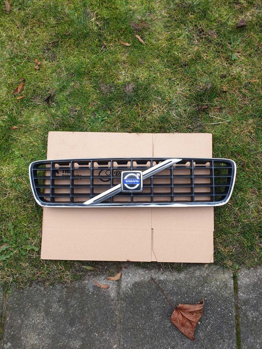 Grill volvo S60 2002 rok