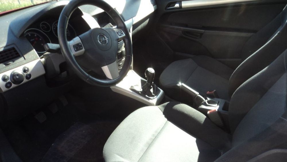 Opel Astra H GTC 1.3 CDTi 2007 - Para Peças