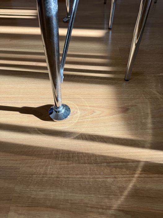 Mesa vidro temperado e 4 cadeiras