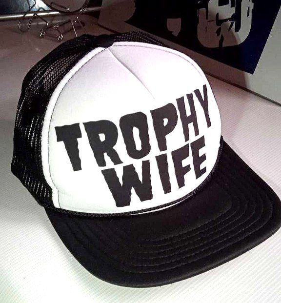 Кепка / Тракер (женская) "Trophy Wife"