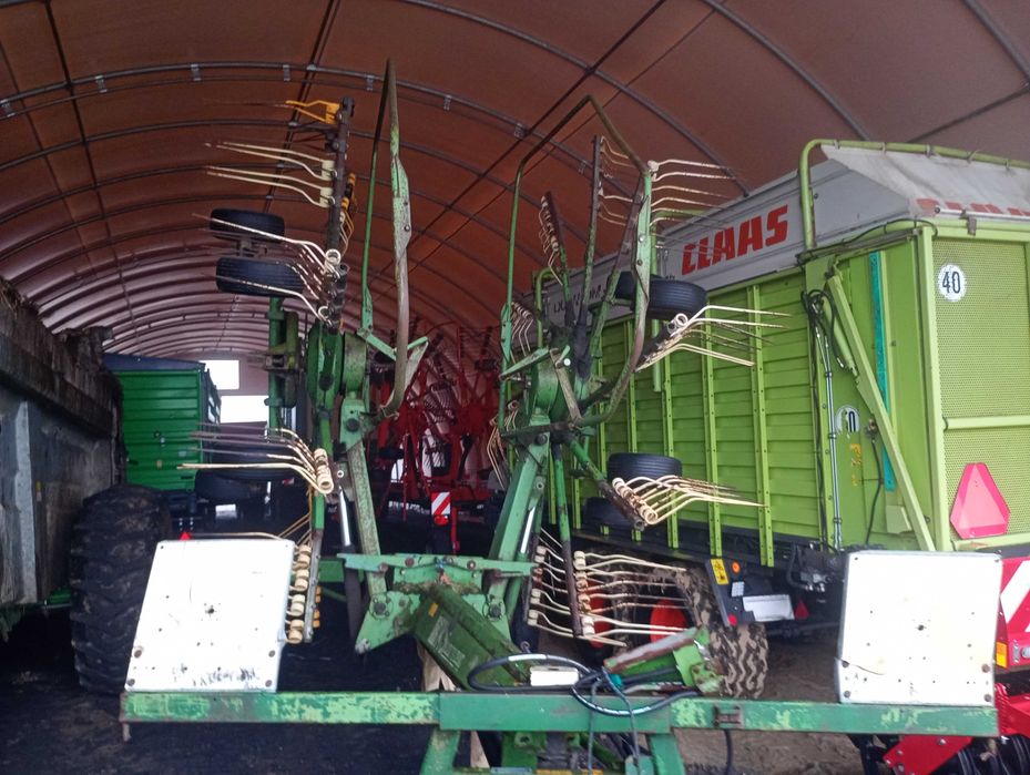 Zgrabiarka dwukaruzelowa Krone