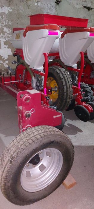 Сівалка Агромастер Planter D 8