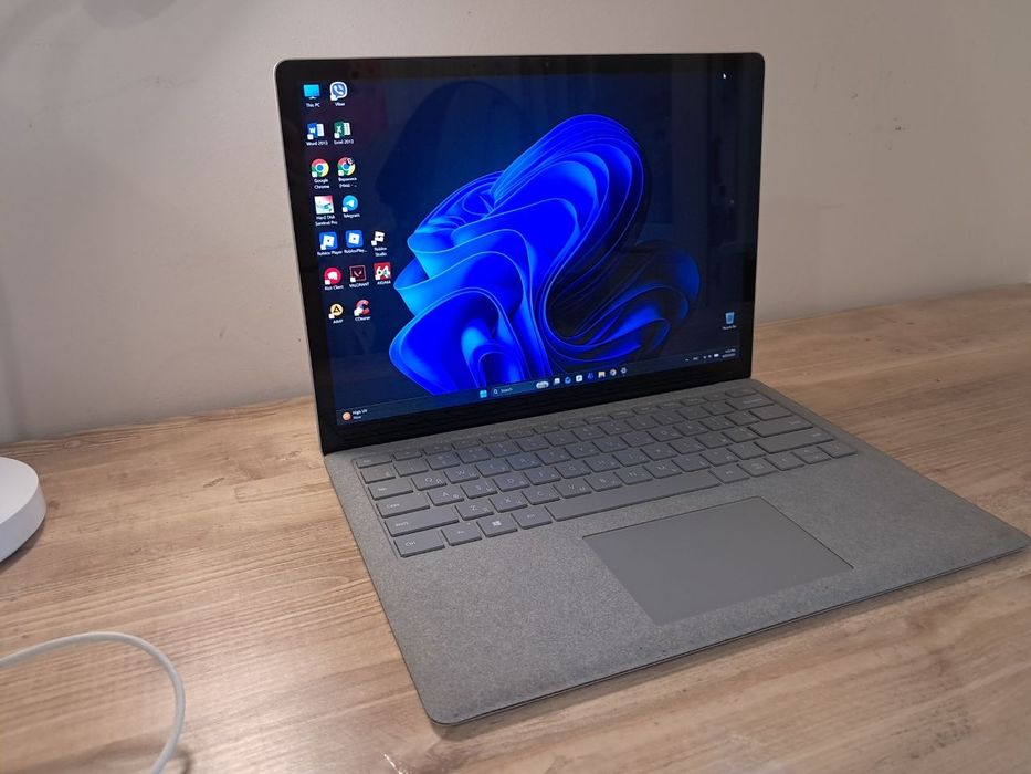microsoft surface laptop 2 - купити ноутбуки - Ціна на OLX.ua