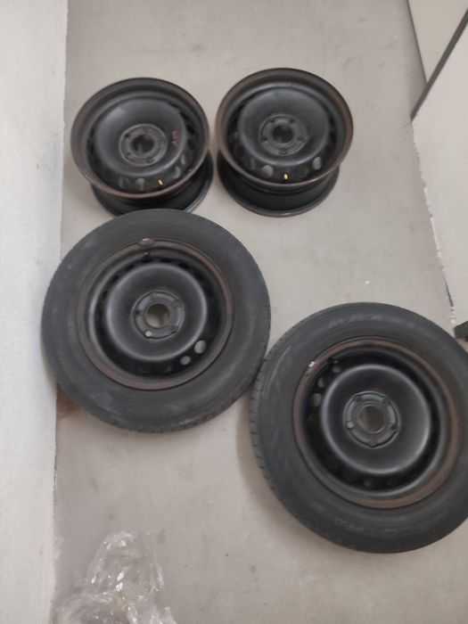 Sprzedam 4 felgi stalowe 15 Renault Megane 3 CENA ZA 4 SZTUKI