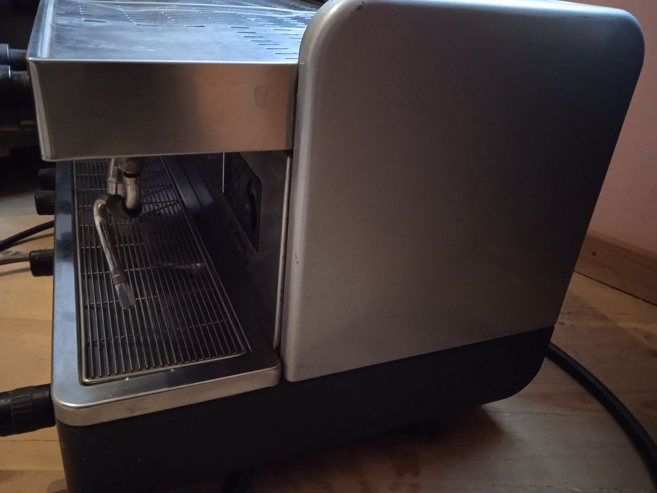 Кавовий апарат виробництва Італія