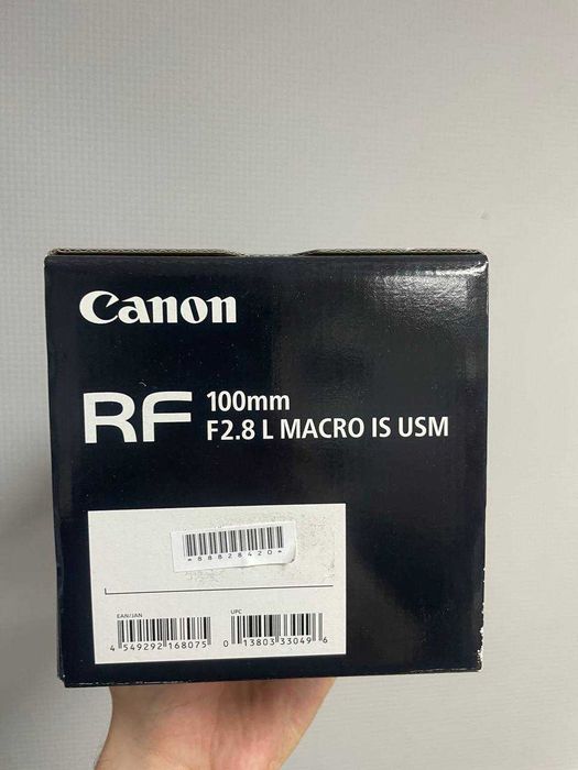 Довгофокусний об'єктив Canon RF 100mm f/2.8L Macro IS USM Black (4514C005)