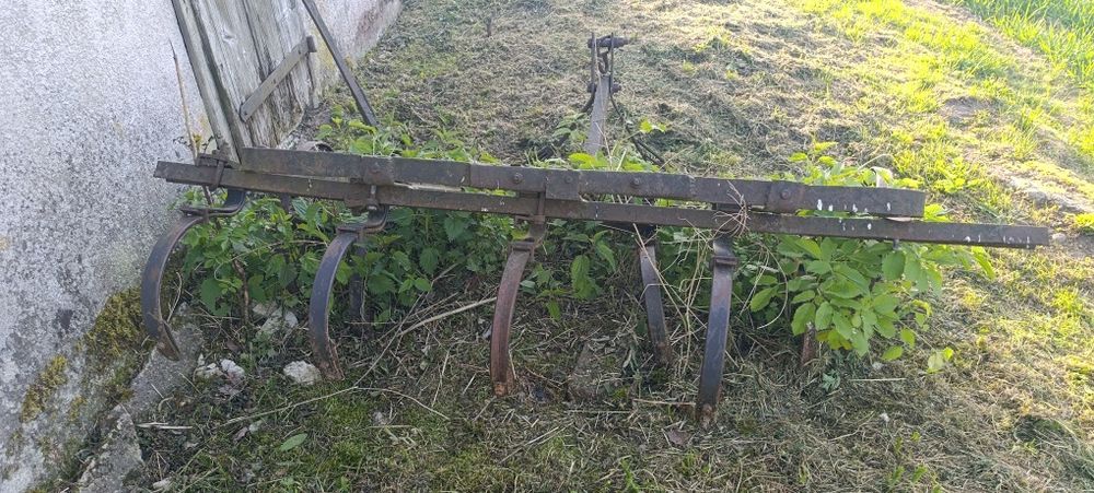 Mały stary kultywator