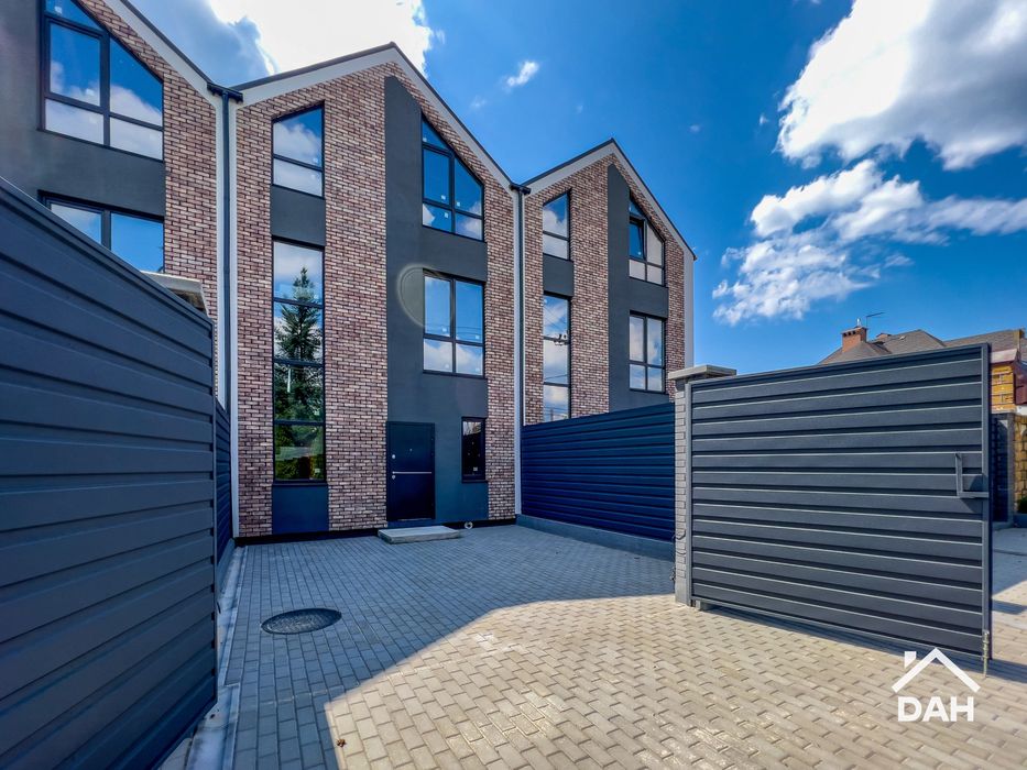 Окремий заїзд! Якісний таунхаус 140 м², асфальтована, затишна вулиця