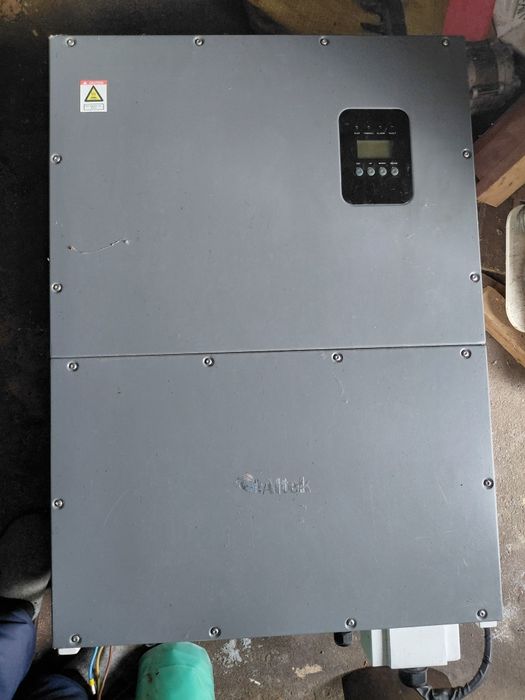 Продам мережевий інвертор Altek