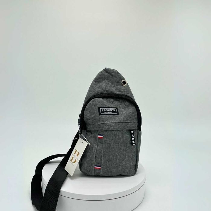 Pequena Bolsa preta e cinza uni.