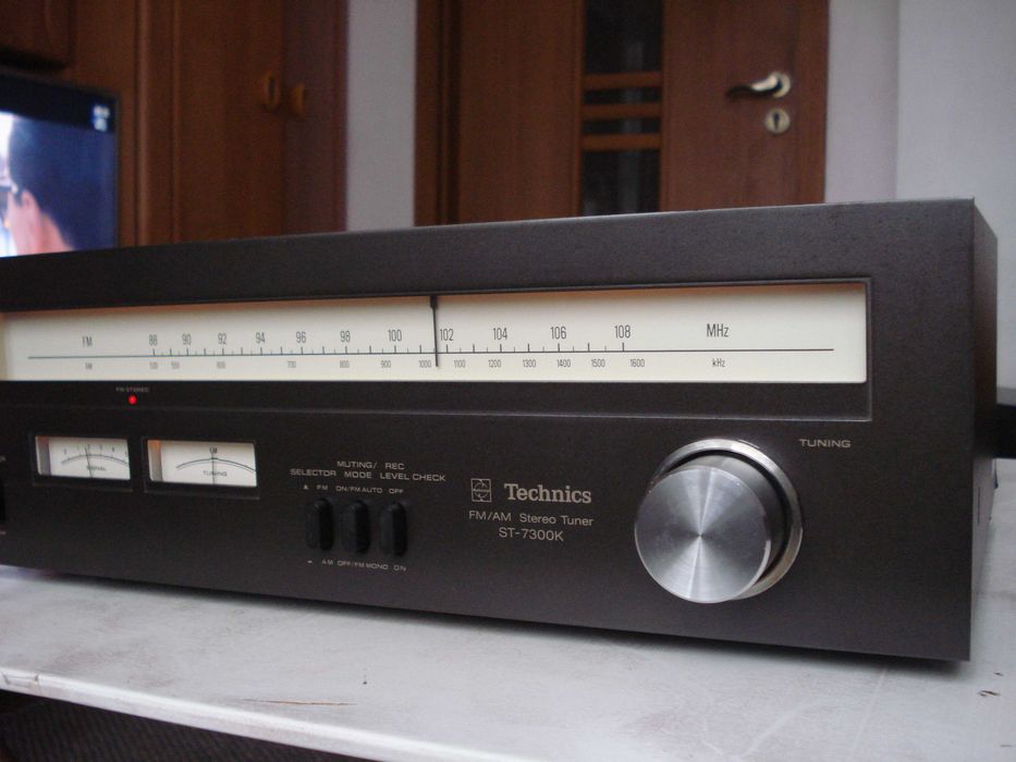 Тюнер "Technics" ST-7300K