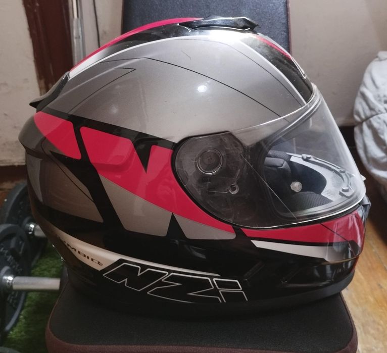 Capacete marca NZI
