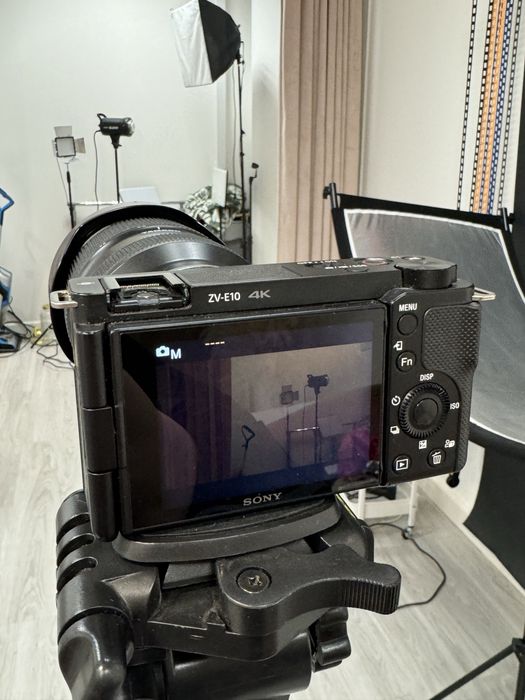 Sony ZV-E10 + dwa obiektywy + statyw