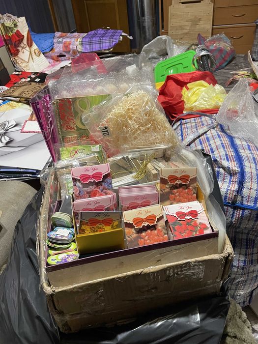 Пакеты копилки и подарочные упаковки коробки разного вида и обьема