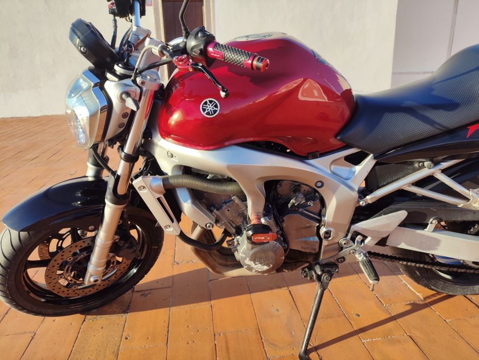 Moto Yamaha FZ 6  Ano 2004