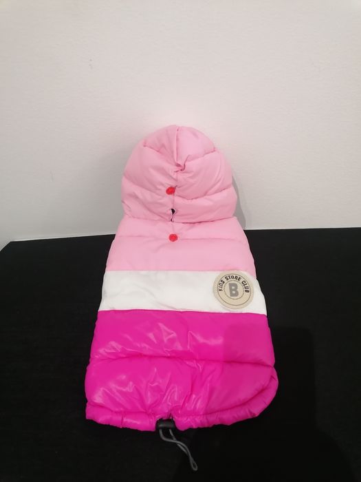 Casaco de inverno acolchoado para cães, com capuz e botões de pressão