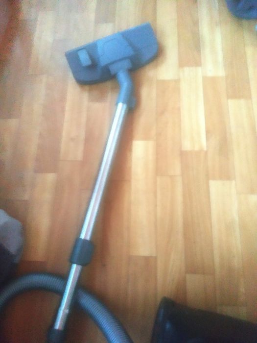 Продам отличный пылесос
