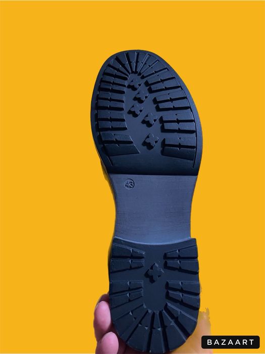 Ботинкі нові 43 розмір брогі