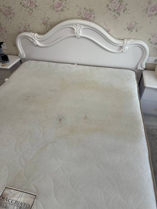 Чистка дивану на дому. Київ. матрас, крісло. Виведення запаху