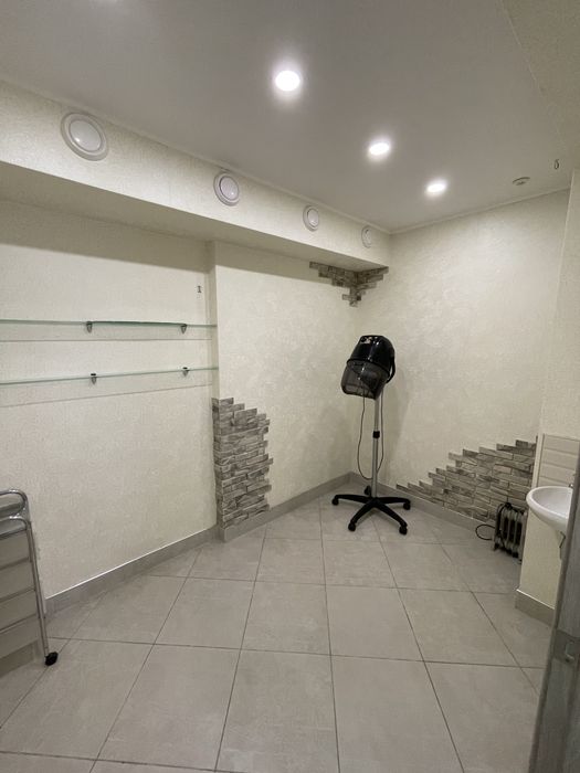 Оренда комерційного приміщення(масив Леваневський)