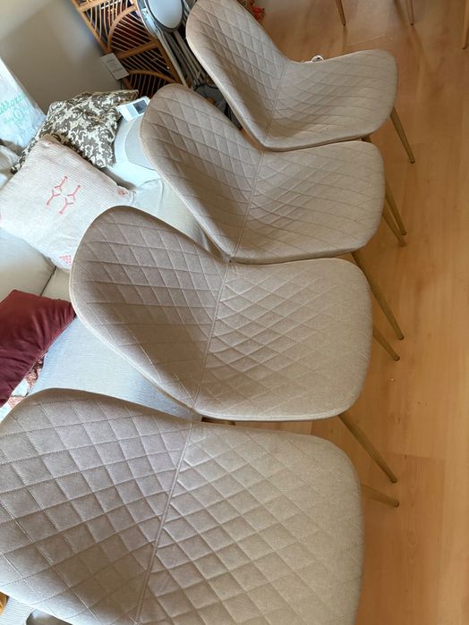 4 cadeiras design acolchoado