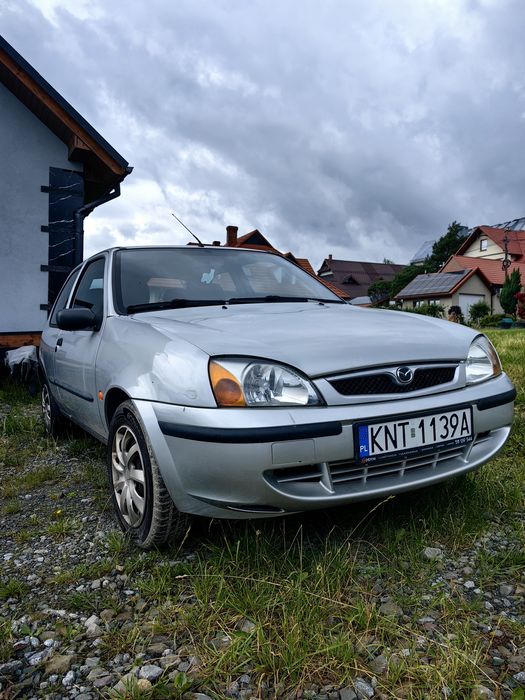 Mazda 121 2001r.