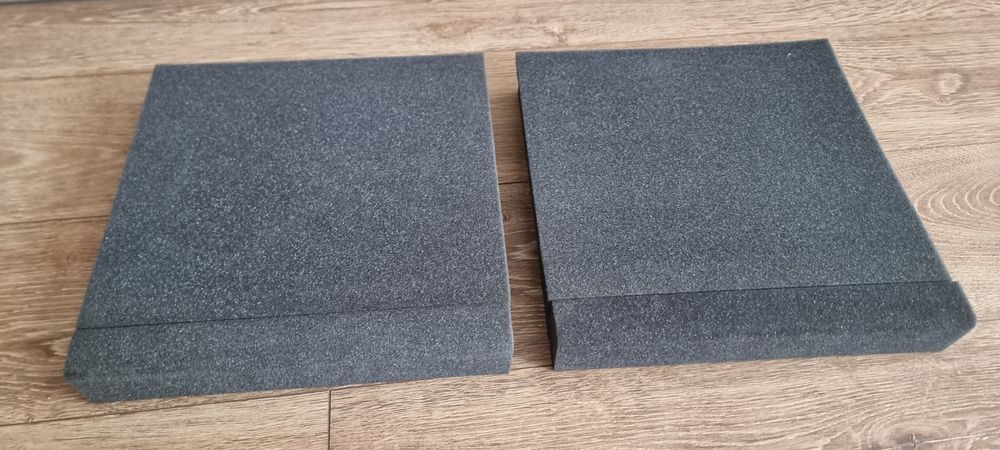 Podstawki akustyczne z pianki pod monitory studyjne