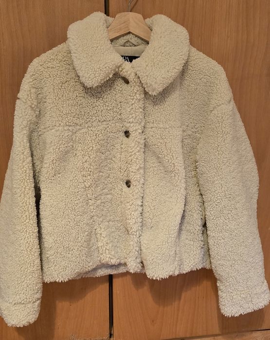 Casaco em pelúcia Zara