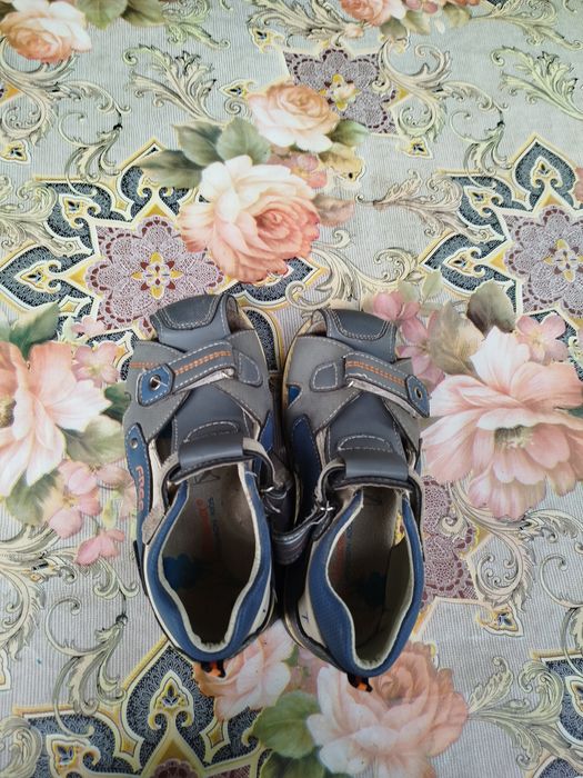 Дитяче взуття 25 - 30 розмір кросівки, сандалі, ботинки, кеди, мокасин