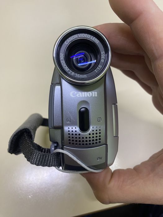 Видеокамера  Canon ZR85 (Mini DV)