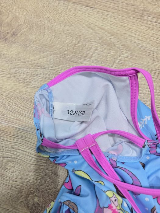 Strój kąpielowy r. 122/128 c&a jak nowy na basen na lato