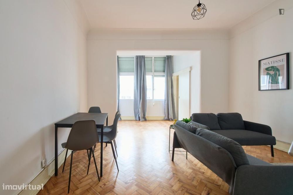 Quarto - localizado em Entrecampos Lisbon