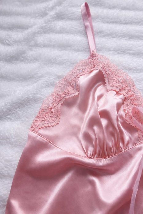 Koszulka nocna różowa koronkowa błyszcząca satynowa M