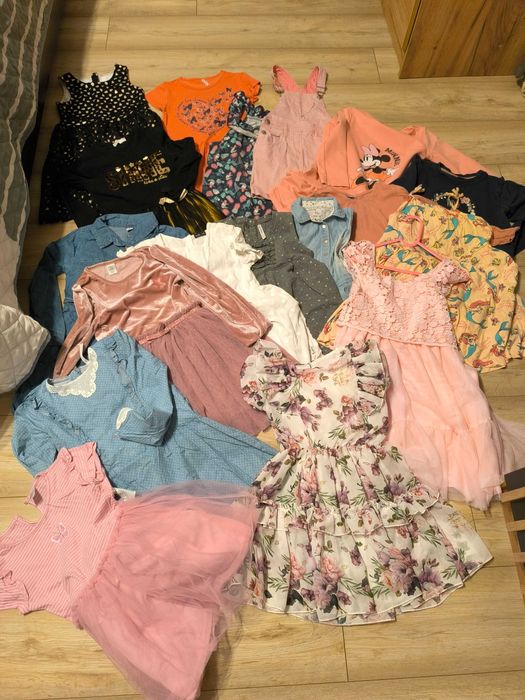 Mega paczka ciuchów 122 dziewczynka
