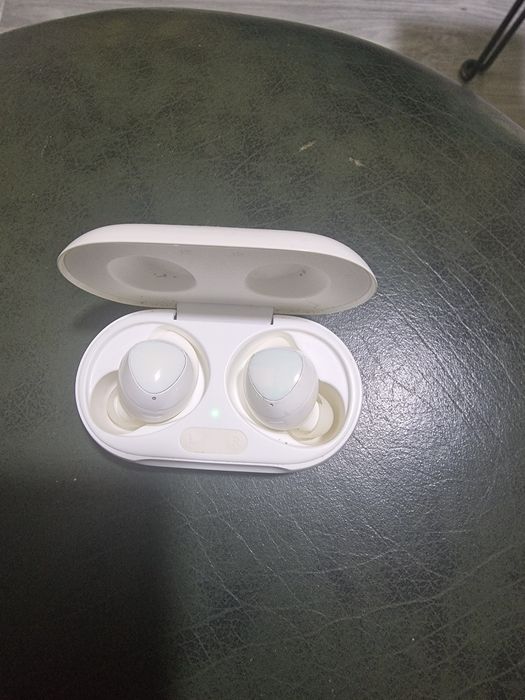 Galaxy buds Samsung