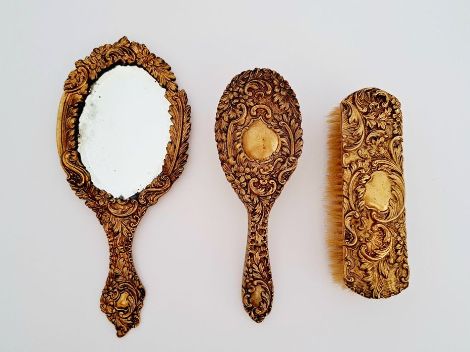 Conjunto vintage com mais de 100 anos