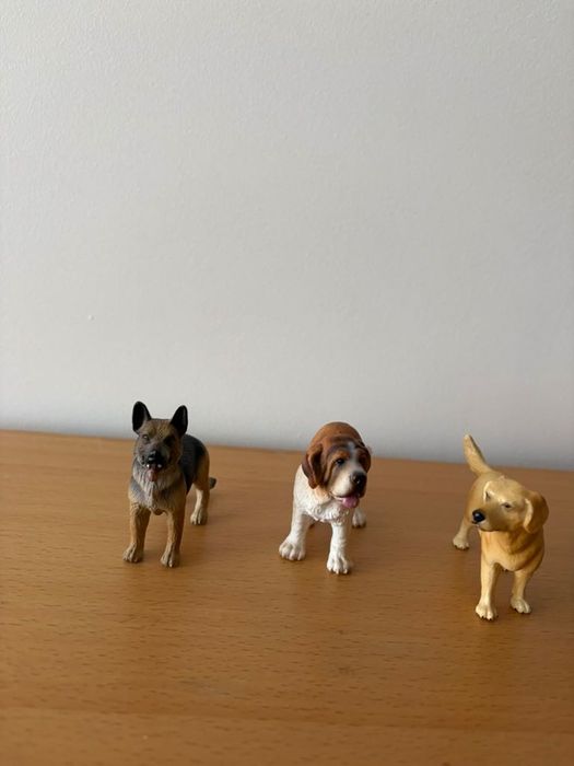 Bonecos cães miniatura