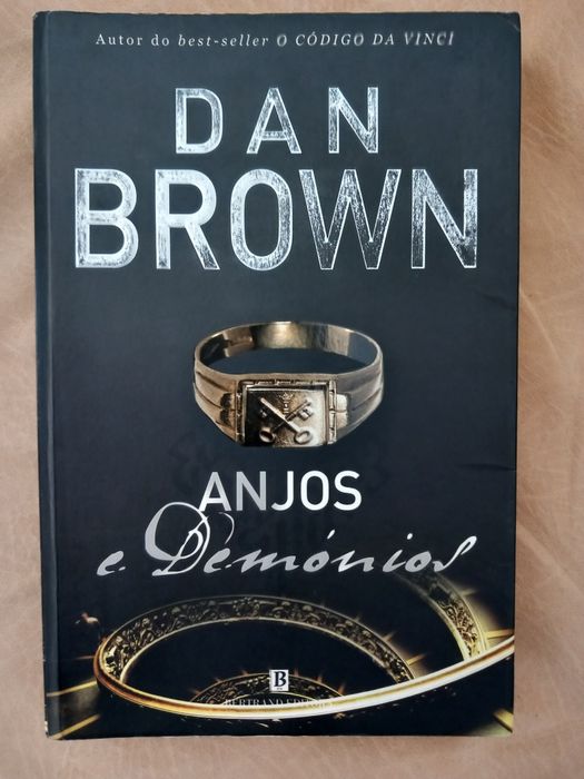 Anjos e Demónios- Dan Brown