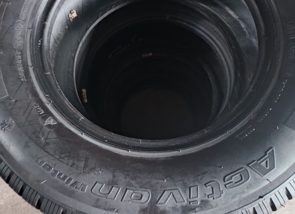 235/65/16C  2021r Sprinter kraft
