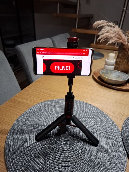 Uchwyt selfie XLINE Premium BSF800 Bluetooth Czarno-czerwony