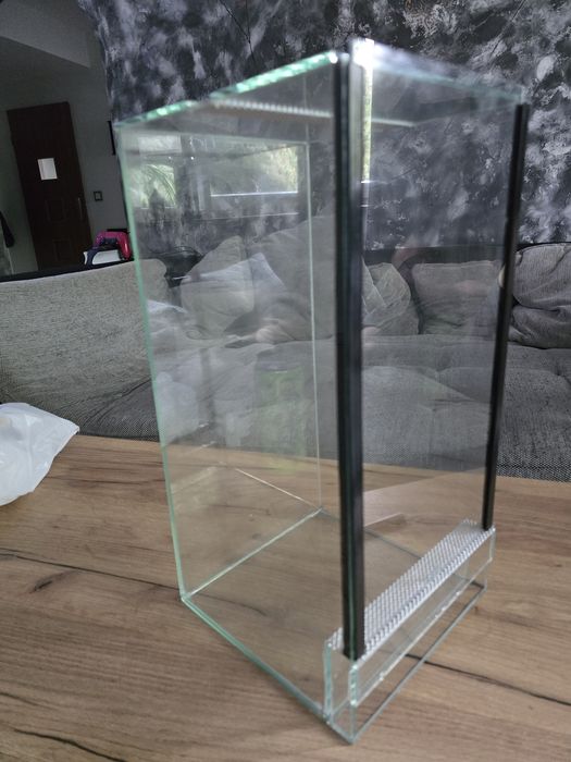 Terrarium 40 x 20 x 20 dla ptasznika , jaszczurki
