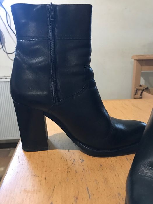 Напів чоботи 39-40р натуральна шкіра Італія